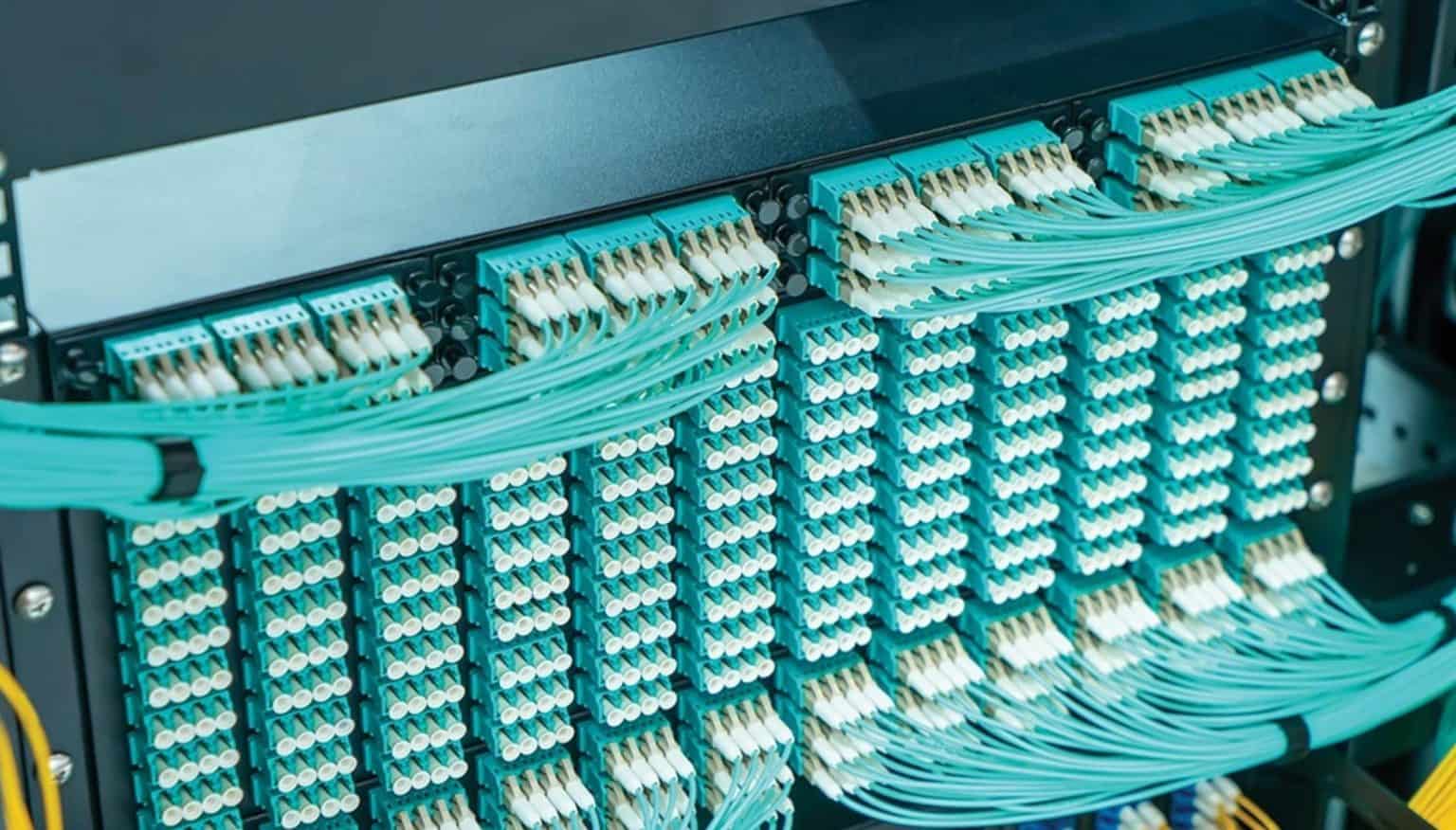 Pre-engineered fibercabling system for datacenter deployment